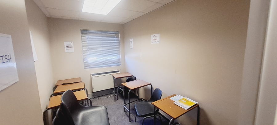 To Let commercial Property for Rent in Rosenpark Western Cape
